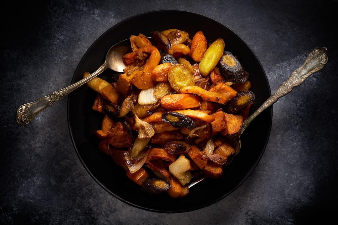 team-06 cooked-food-on-black-frying-pan-guu4mf87ipw